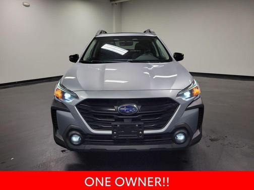 Ice Silver Metallic 2024 Subaru Outback Onyx Edition XT