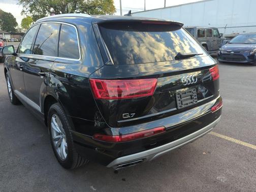 2019 Audi Q7 45 Premium