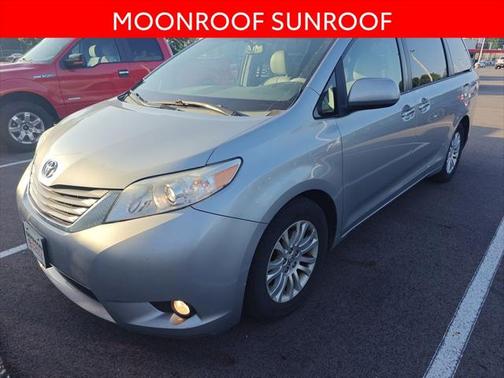 2014 Toyota Sienna XLE
