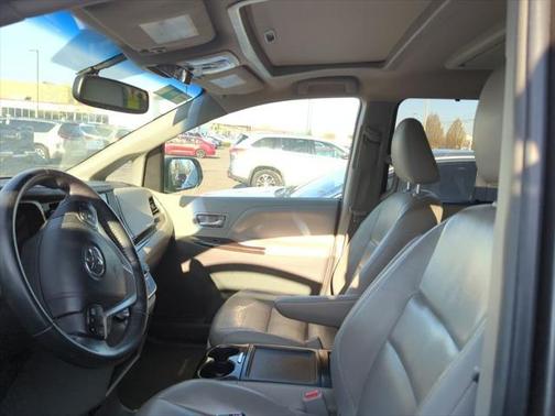 2015 Toyota Sienna XLE Premium