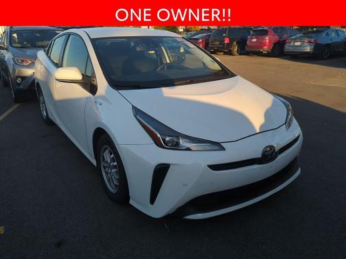 2022 Toyota Prius LE