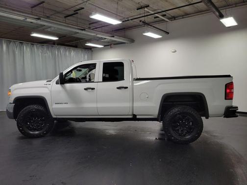 Summit White 2018 GMC Sierra 2500 Base