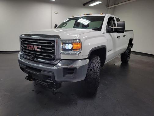 Summit White 2018 GMC Sierra 2500 Base