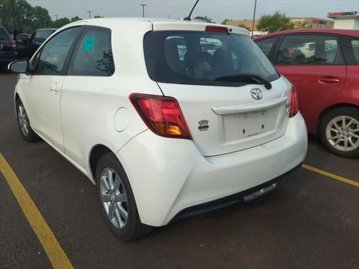 2015 Toyota Yaris LE