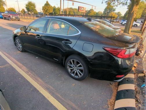 2016 Lexus ES 300h Base