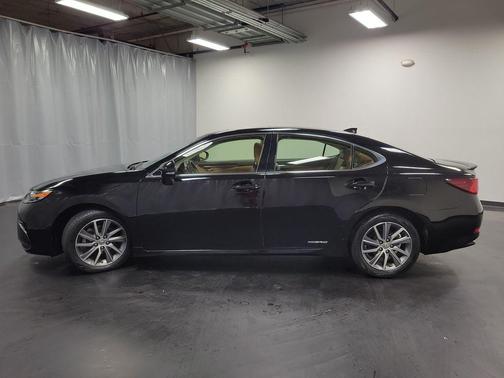 2016 Lexus ES 300h Base
