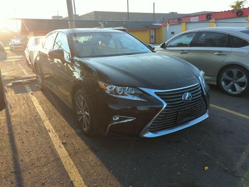 2016 Lexus ES 300h Base