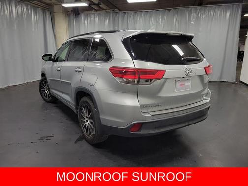 2018 Toyota Highlander SE