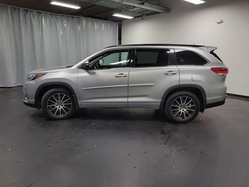 2018 Toyota Highlander SE