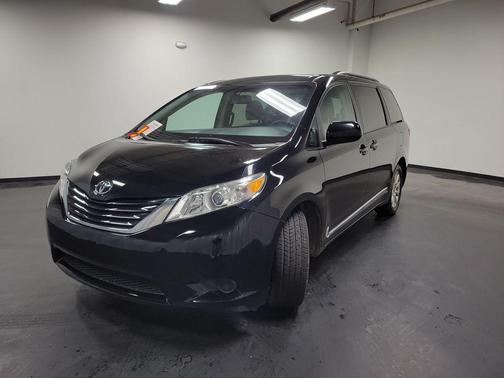 2015 Toyota Sienna LE