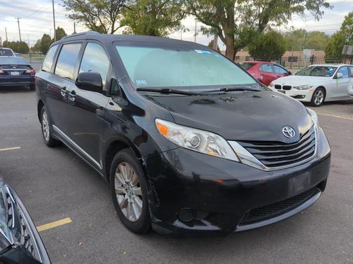 2015 Toyota Sienna LE