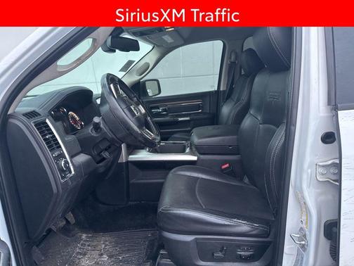 2017 RAM 2500 Laramie Crew Cab 4x4 6'4' Box