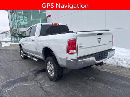 2017 RAM 2500 Laramie Crew Cab 4x4 6'4' Box