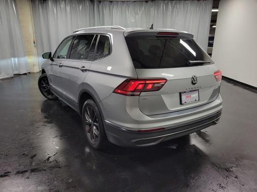 Silver Metallic 2022 Volkswagen Tiguan 2.0T SE 4MOTION