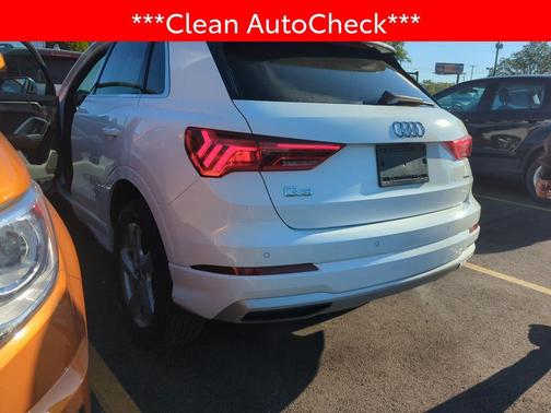 2022 Audi Q3 40 Premium