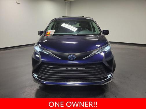 2023 Toyota Sienna XLE 7 Passenger