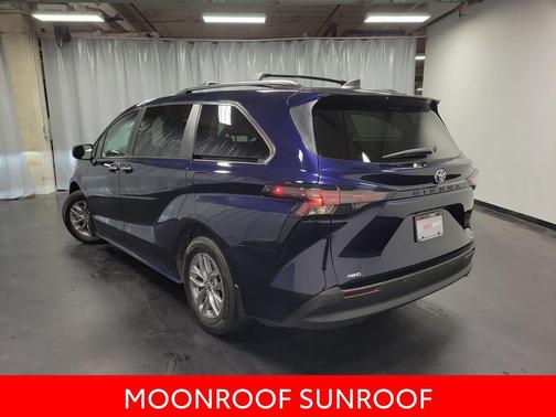 2023 Toyota Sienna XLE 7 Passenger