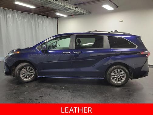 2023 Toyota Sienna XLE 7 Passenger
