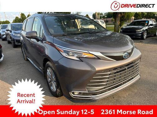 Predawn Gray Mica 2021 Toyota Sienna Platinum 7 Passenger