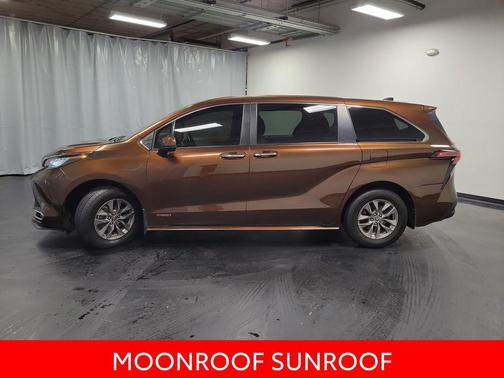 2021 Toyota Sienna XLE 7 Passenger