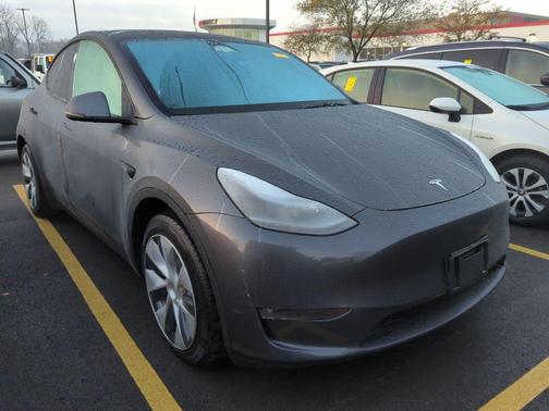 2023 Tesla Model Y Long Range Dual Motor All-Wheel Drive