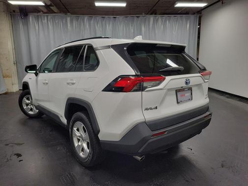 2021 Toyota RAV4 Hybrid LE