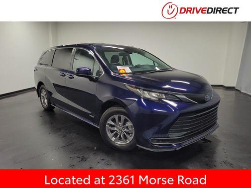 2021 Toyota Sienna LE