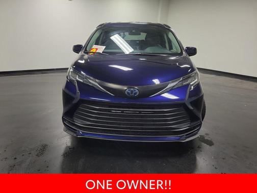 2021 Toyota Sienna LE