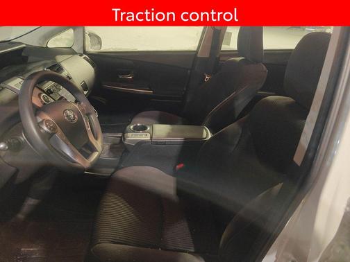 2016 Toyota Prius v Three