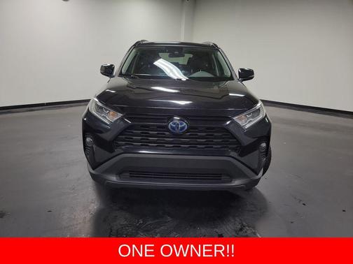 2020 Toyota RAV4 Hybrid XLE