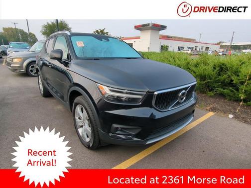 2022 Volvo XC40 T5 Momentum