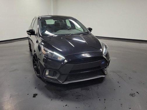 Photo 5 of 26 of 2016 Ford Focus RS Base