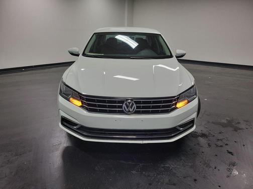 2016 Volkswagen Passat 1.8T S