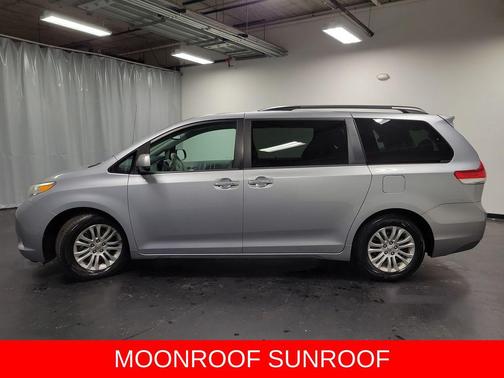 2014 Toyota Sienna XLE