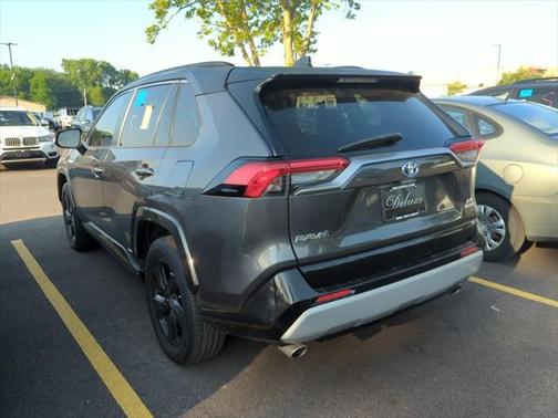 2020 Toyota RAV4 Hybrid SE