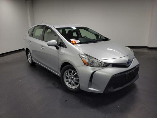 2017 Toyota Prius v Three