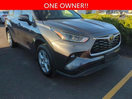 2022 Toyota Highlander LE