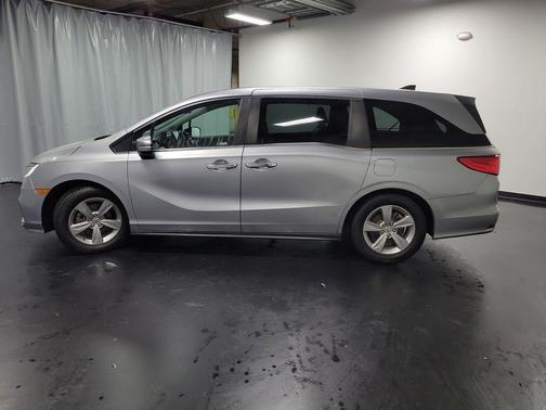 Lunar Silver Metallic 2019 Honda Odyssey EX-L