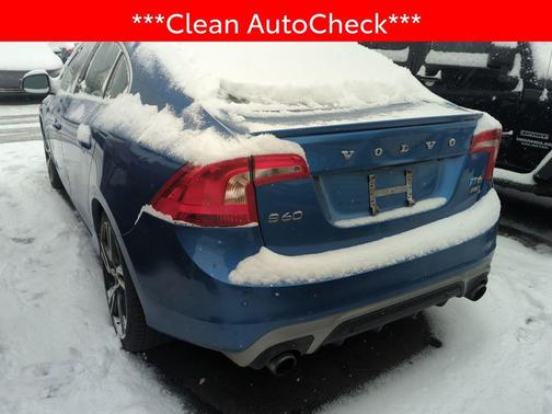 2017 Volvo S60 T6 R-Design Platinum