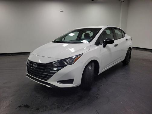 Fresh Powder 2023 Nissan Versa 1.6 S