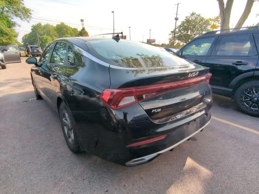 Ebony Black 2022 Kia K5 LXS