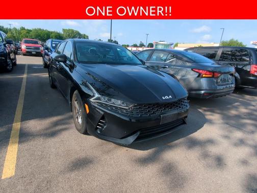 Ebony Black 2022 Kia K5 LXS