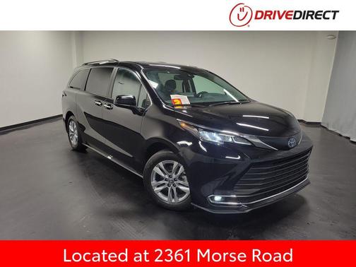 2023 Toyota Sienna XLE 8 Passenger