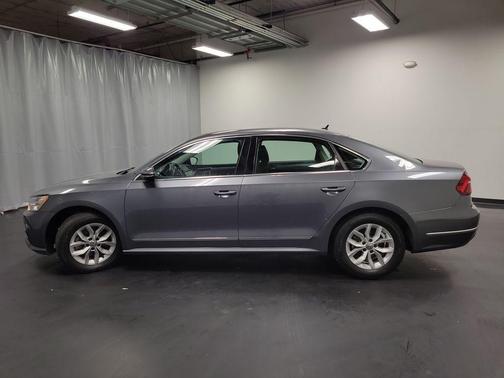 2017 Volkswagen Passat 1.8T S