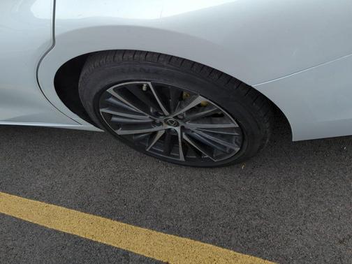 2022 Lexus ES 350 Base