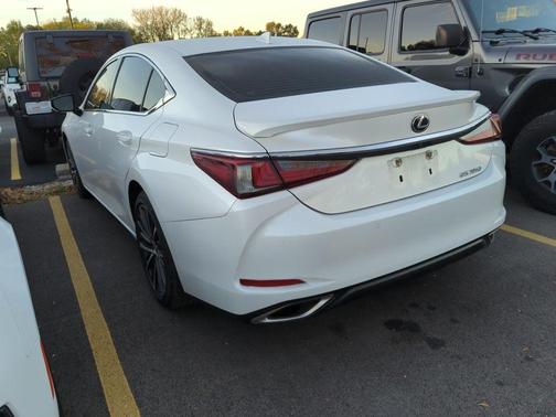 2022 Lexus ES 350 Base