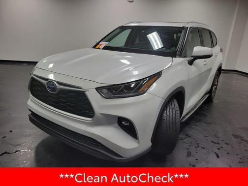2023 Toyota Highlander Hybrid XLE