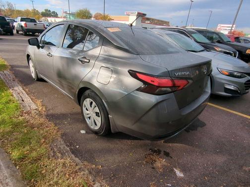 2024 Nissan Versa 1.6 S