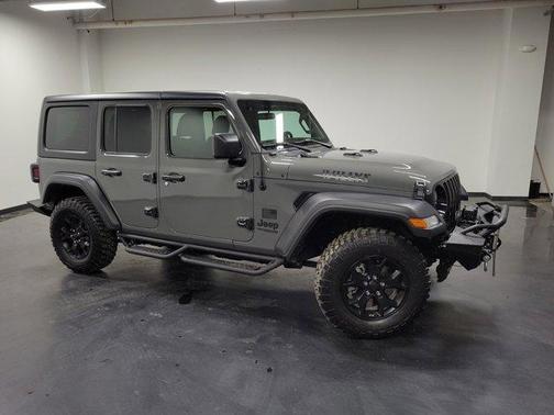 Photo 3 of 32 of 2021 Jeep Wrangler Unlimited Sport