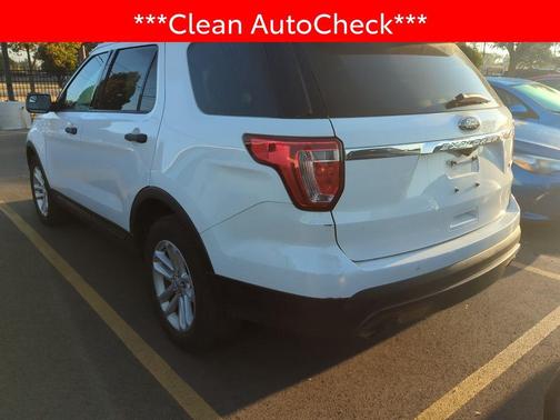 2017 Ford Explorer Base